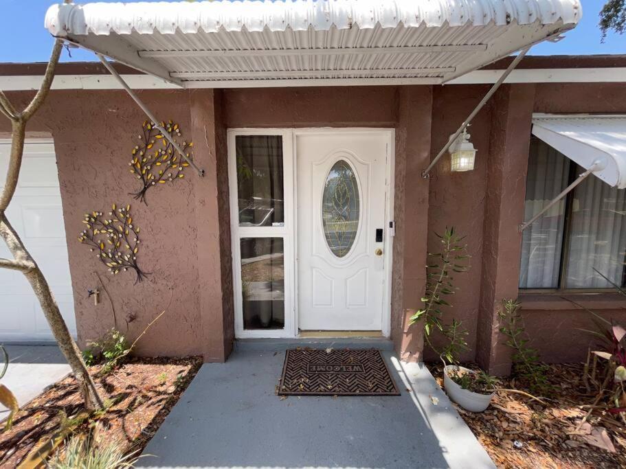 Lakeside Retreat - 3 Bedroom, 2 Bathroom House By The Lake Lakeland Esterno foto