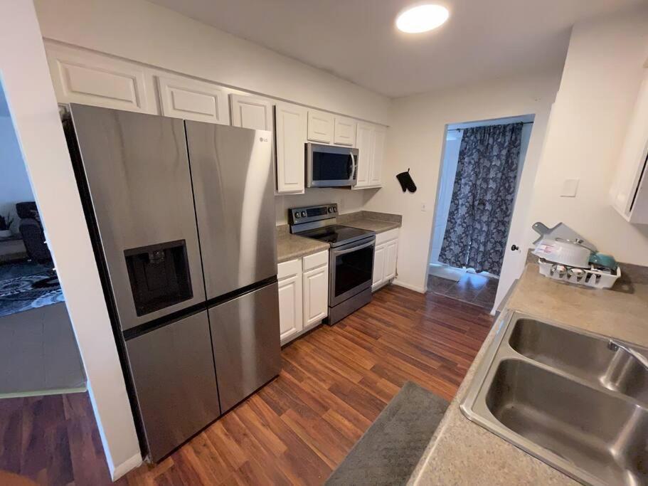 Lakeside Retreat - 3 Bedroom, 2 Bathroom House By The Lake Lakeland Esterno foto